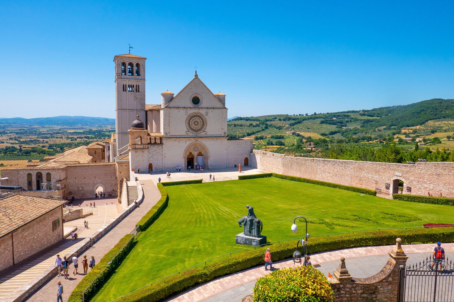 Best Places to Visit in Assisi Italy